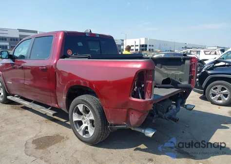 2019 Ram 1500 Laramie 4X2 5'7 Box z USA, uszkodzony, nr VIN 1C6RREJT7KN884745